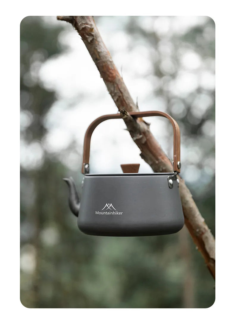 Lightweight camping kettle